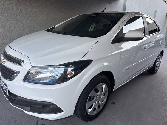 CHEVROLET ONIX 1.4 MPFI LT 8V FLEX 4P AUTOMÁTICO CHEVROLET ONIX 1.4 MPFI LT 8V FLEX 4P AUTOMÁTICO